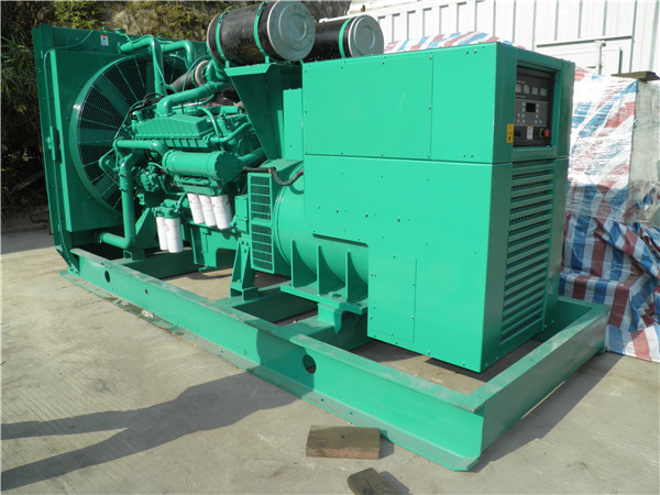 略阳出租发电机 发电机组厂家：柴油发电机组的控制屏的作用是什么？