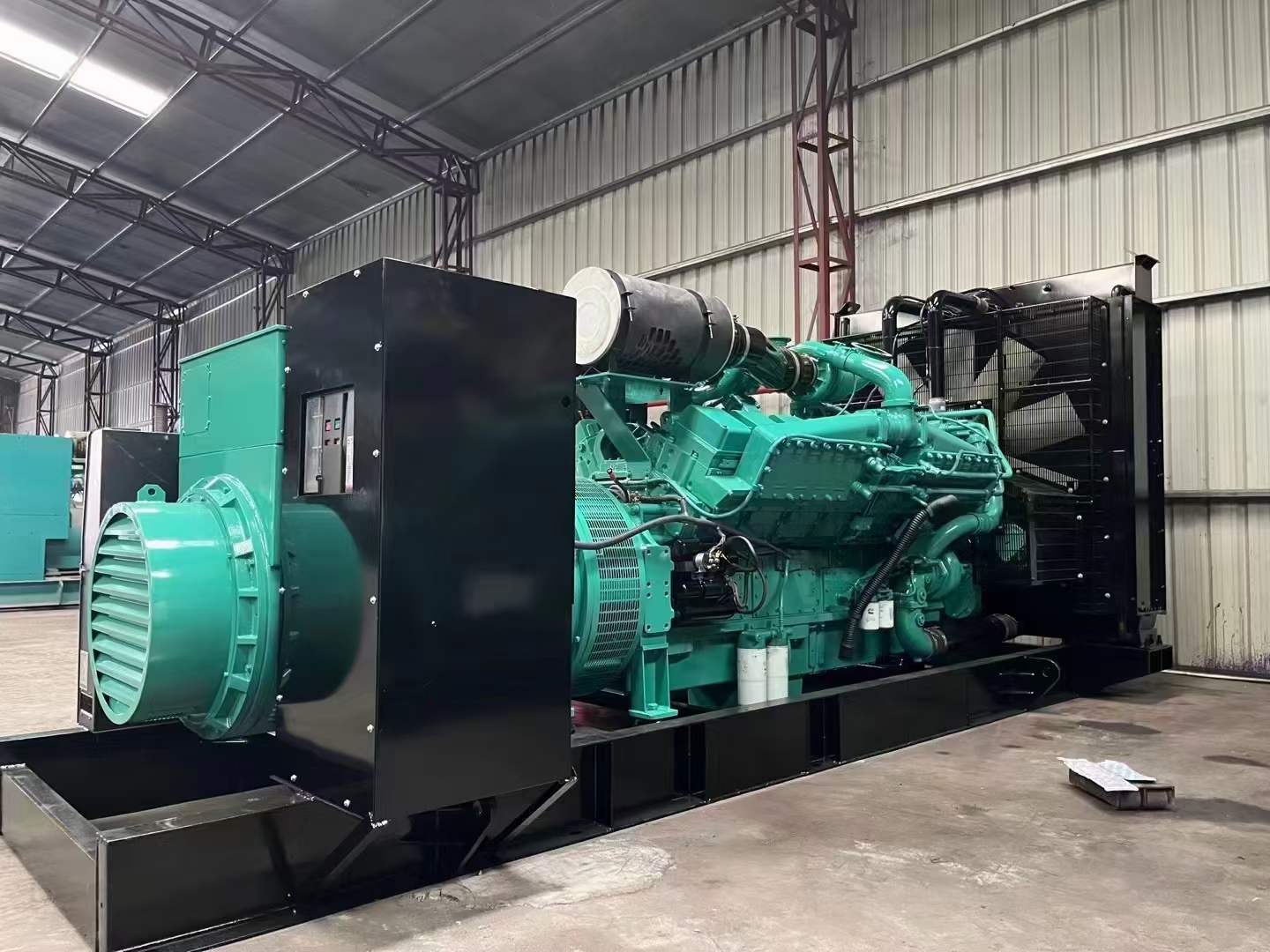 略阳如何降低 800kW 柴油发电机输出电流的波动？